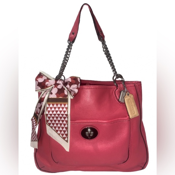 Coach poppy  Pink with Chain Strap, 2 hand tags and unbranded twillie NWOT - Picture 1 of 8